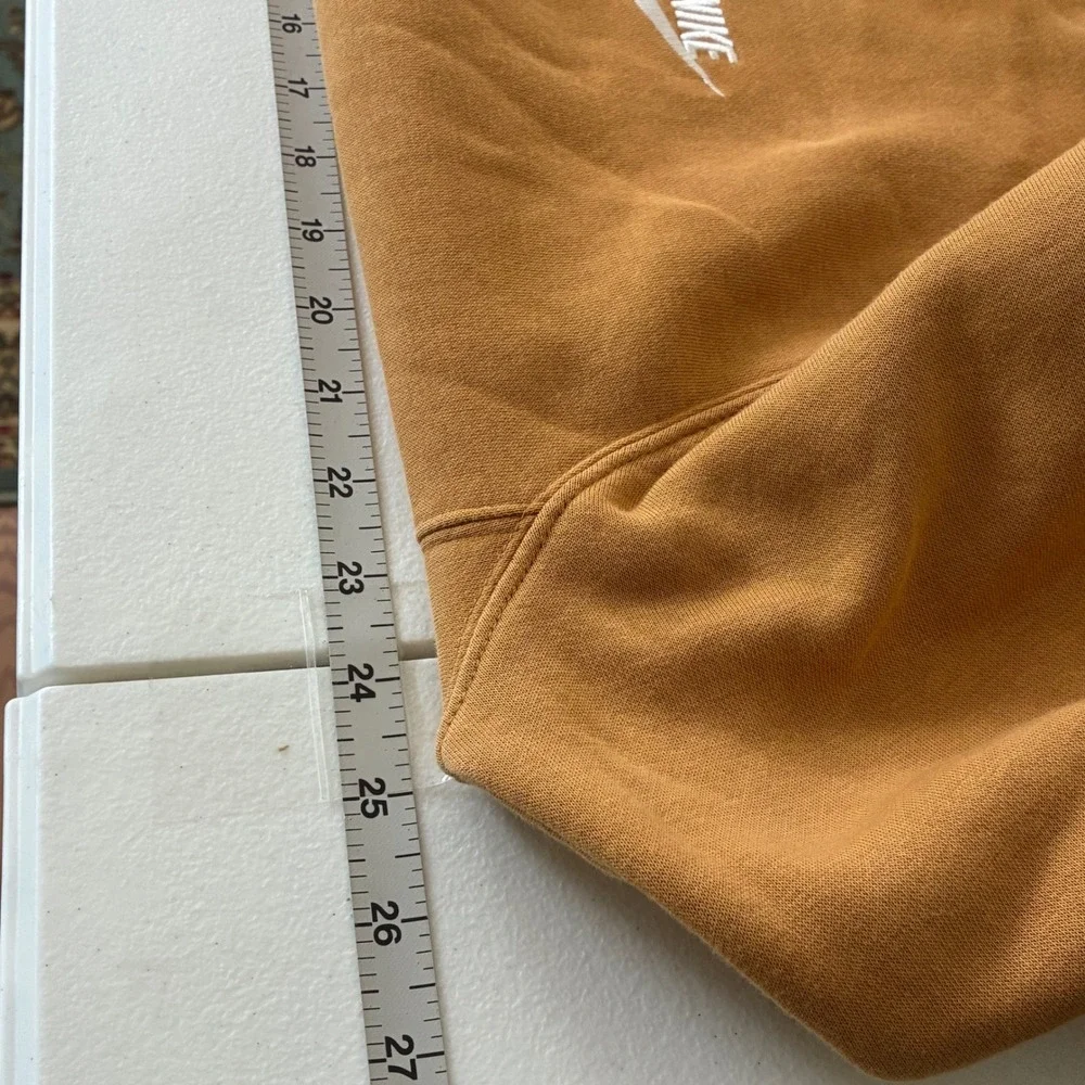 Nike Mens Club Fleece Crewneck Sweatshirt Brown Tan BV2662-224 Size L